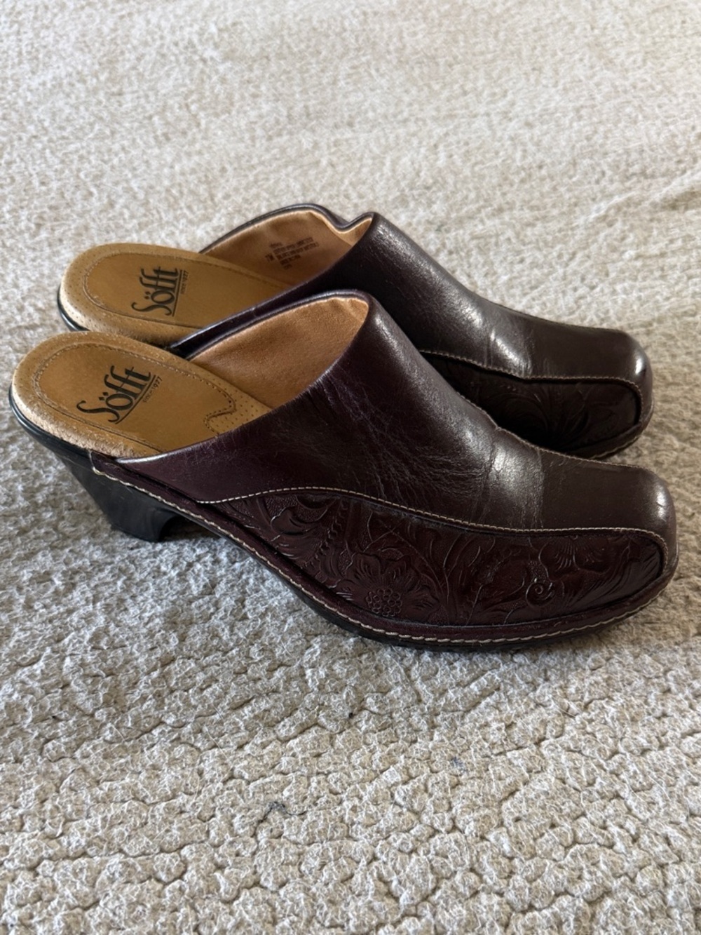 Sofft Dark Brown Leather Embossed Mule Clogs Size 7